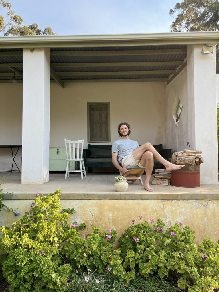 Beech folding chair with olive canvas